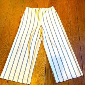 H&M Jersey Pants. Size M. Lots of stretch! Worn once.